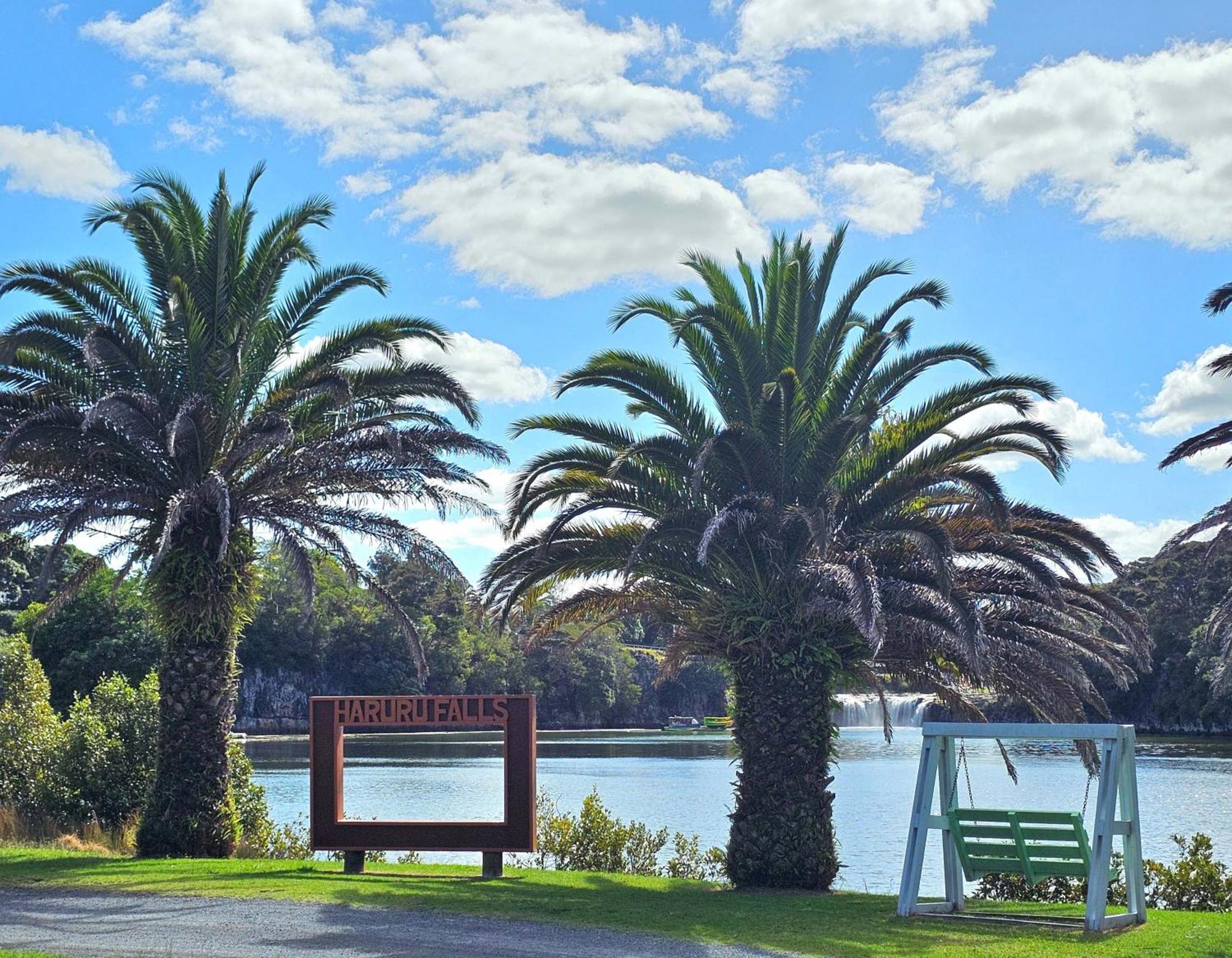 פאיהייה Haruru Falls Motel & Conference Centre מראה חיצוני תמונה